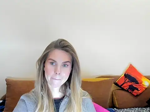 Snapshot of LinaBey chatting on 02-12-26, 05:23 LinaBey online show from 02-12-26, 05:23