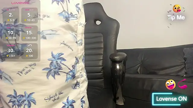 Snapshot of atilaepic chatting on 02-12-26, 01:11 atilaepic online show from 02-12-26, 01:11