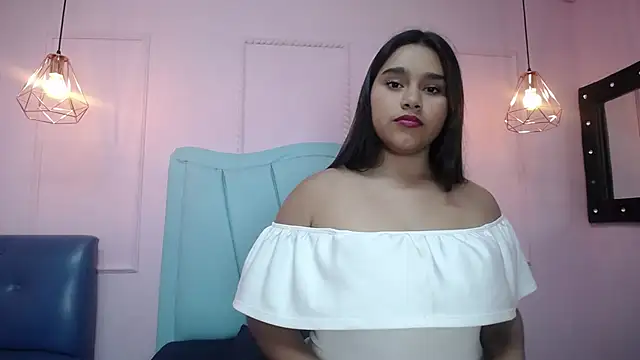 Snapshot of maiacurvy chatting on 10-25-25, 11:16 maiacurvy online show from 10-25-25, 11:16