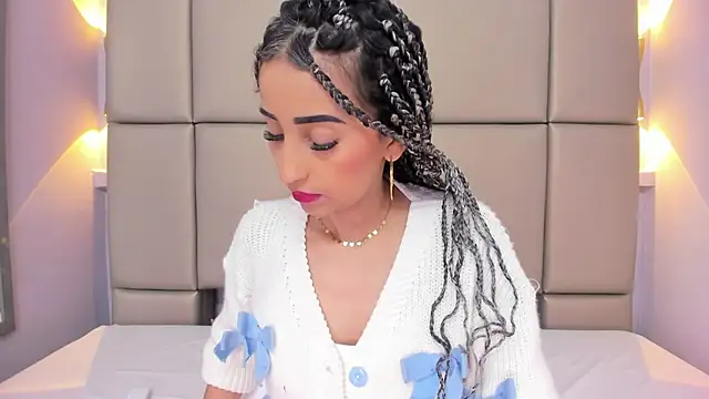 violett rabbit  online show from 01-10-26, 12:00