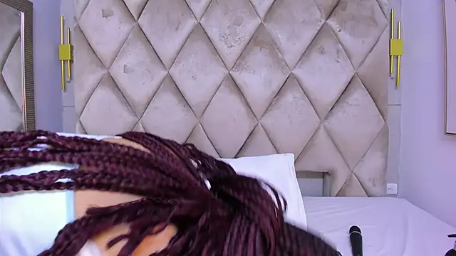 violett rabbit  online show from 03-03-26, 08:16