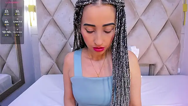 violett rabbit  online show from 11-21-25, 08:30