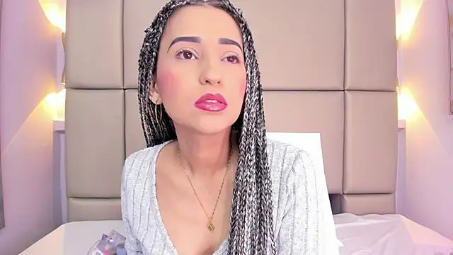 violett rabbit  online show from 11-17-25, 12:09