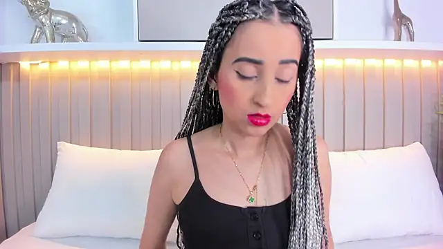 violett rabbit  online show from 11-13-25, 07:51