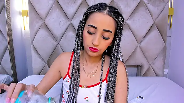 violett rabbit  online show from 12-17-25, 07:52