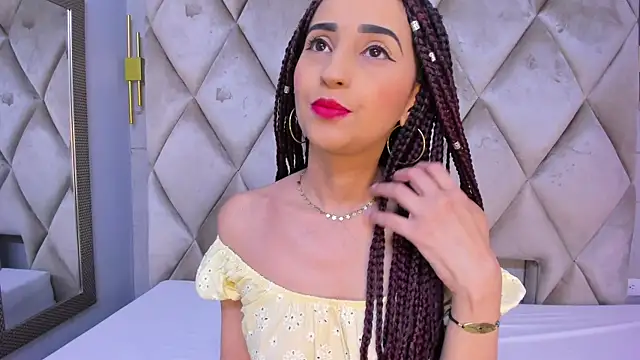 Snapshot of violett_rabbit_ chatting on 02-18-26, 08:05 violett rabbit online show from 02-18-26, 08:05