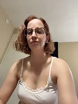 CreamedKitten online show from 11-21-25, 04:06