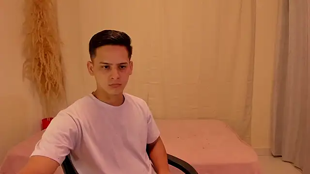 elmasmas01 online show from 12-20-25, 02:09