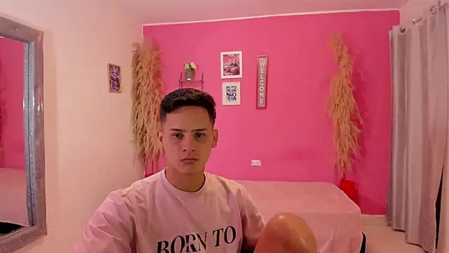 elmasmas01 online show from 12-14-25, 02:33