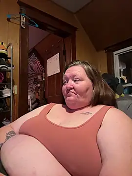 Snapshot of cuteandsassy85 chatting on 10-26-25, 12:11 cuteandsassy85 online show from 10-26-25, 12:11