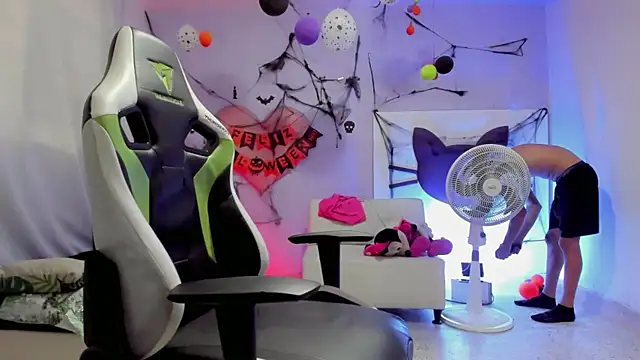 Cash G  online show from 10-31-25, 08:16