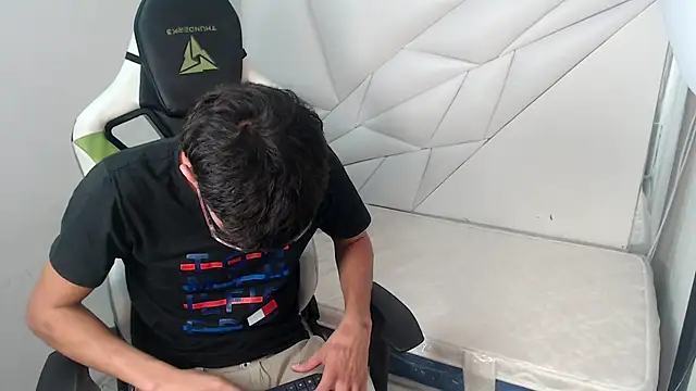 Cash G  online show from 11-24-25, 08:53