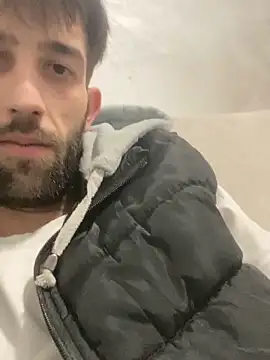 Snapshot of Dondeloquieras4 chatting on 02-16-26, 01:37 Dondeloquieras4 online show from 02-16-26, 01:37