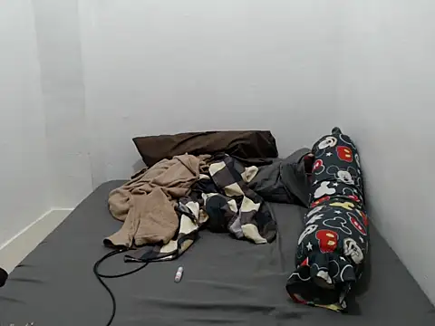 MiyakoCavendish online show from 10-30-25, 04:00