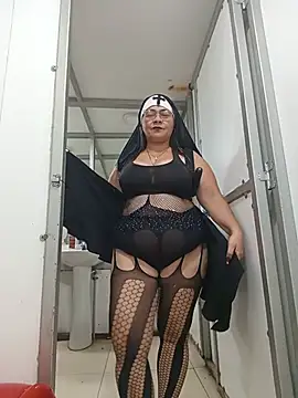 Snapshot of Angie_milf50 chatting on 06-27-26, 06:52 Angie milf50 online show from 06-27-26, 06:52