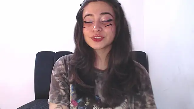 Annagoth  online show from 06-25-26, 05:56