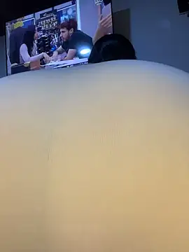 Im Saraaaa online show from 03-05-26, 03:47