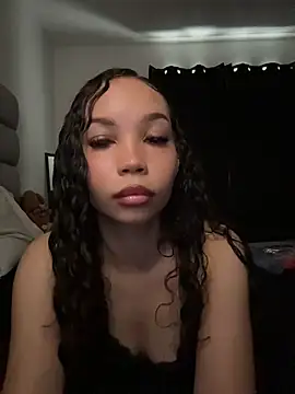 Snapshot of nikkiloveee chatting on 06-30-26, 04:40 nikkiloveee online show from 06-30-26, 04:40