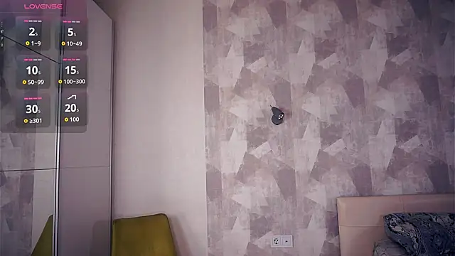 KellePourier online show from 11-13-25, 06:34