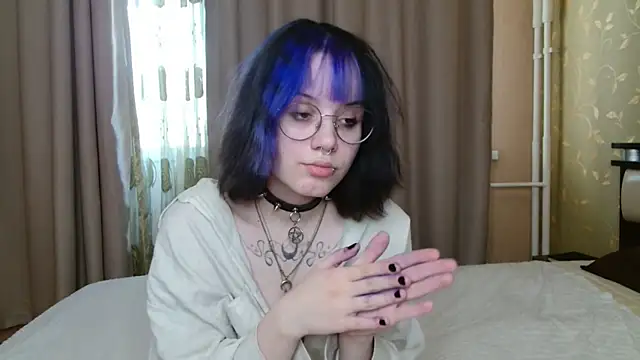 Snapshot of KellePourier chatting on 06-18-26, 06:23 KellePourier online show from 06-18-26, 06:23