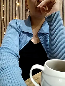 Emily  love online show from 11-25-25, 02:45