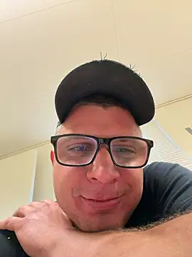 PolishBoy1995 online show from 11-05-25, 01:47
