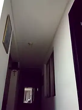 SkinniYamo online show from 04-14-26, 05:23