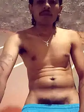 SkinniYamo online show from 04-15-26, 05:35