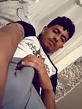 SkinniYamo online show from 03-11-26, 05:34