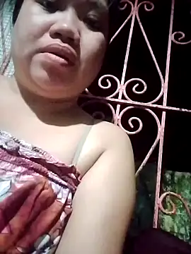 Snapshot of asiangirl_690826 chatting on 10-26-25, 11:10 asiangirl 690826 online show from 10-26-25, 11:10