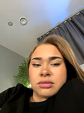 MilaRaven online show from 11-28-25, 07:30