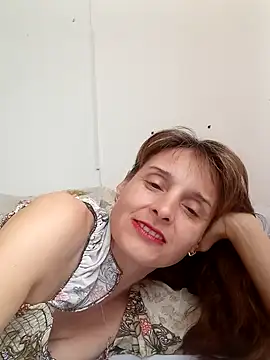 Snapshot of h_Lettyh chatting on 11-04-25, 08:07 h Lettyh online show from 11-04-25, 08:07