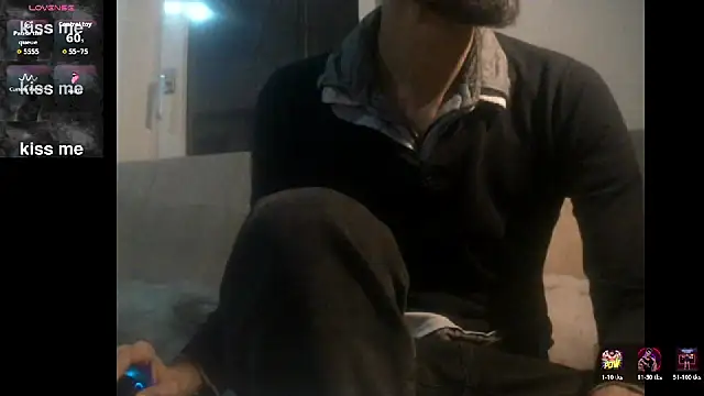 Snapshot of Ash59055 chatting on 02-02-26, 06:51 Ash59055 online show from 02-02-26, 06:51