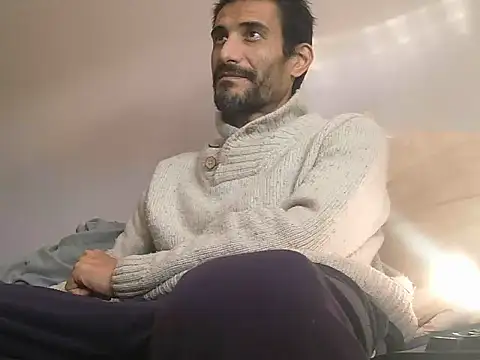 Snapshot of Ash59055 chatting on 11-12-25, 09:46 Ash59055 online show from 11-12-25, 09:46