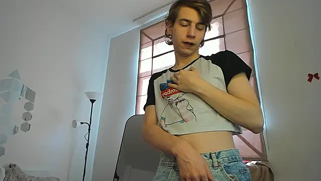 AvenGlow online show from 03-31-26, 06:15