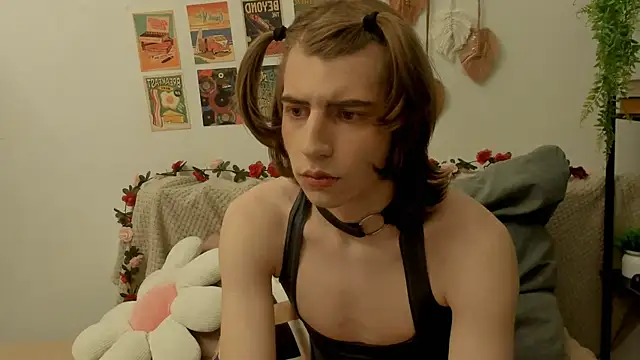 AvenGlow online show from 02-08-26, 06:00