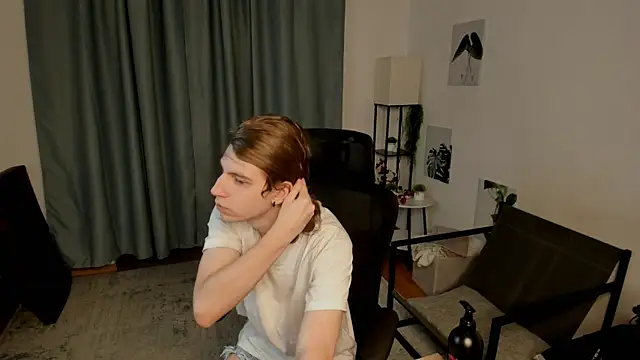 AvenGlow online show from 02-05-26, 05:14