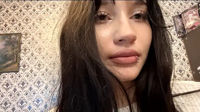 SofiaDreams09 online show from 12-15-25, 02:12