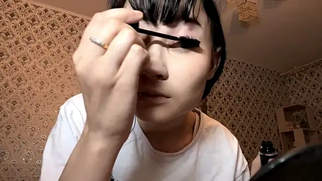 SofiaDreams09 online show from 10-28-25, 02:05