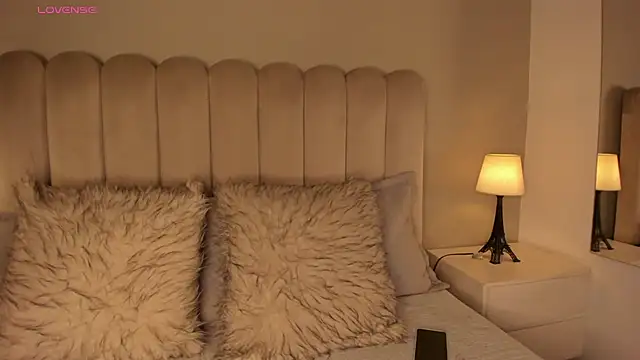 Melanie hillz online show from 03-24-26, 07:14