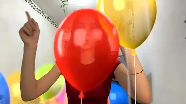 LilithFlamey online show from 11-06-25, 07:12