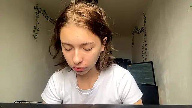 LilithFlamey online show from 11-12-25, 07:12