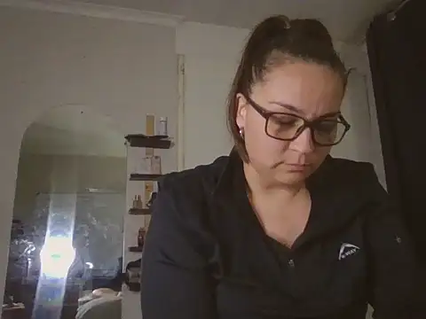 lilMissMarli online show from 11-20-25, 07:47