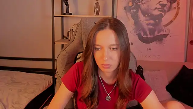 Snapshot of EmilyWade chatting on 11-11-25, 01:17 EmilyWade online show from 11-11-25, 01:17