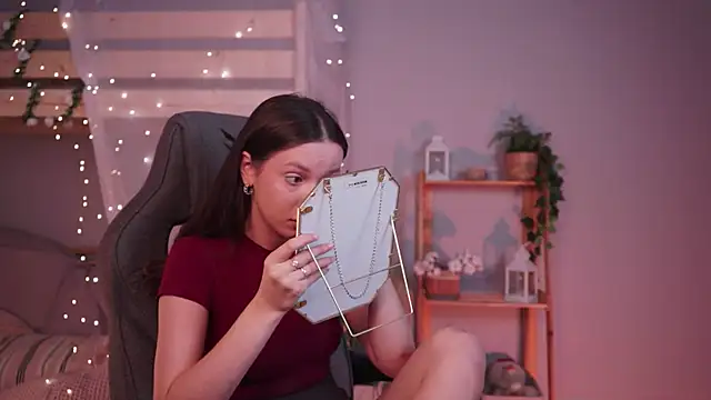 EmilyWade online show from 01-14-26, 09:02