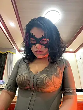 Qt889999 online show from 11-07-25, 02:21