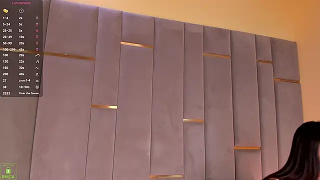 BellaEdwards online show from 12-15-25, 08:58