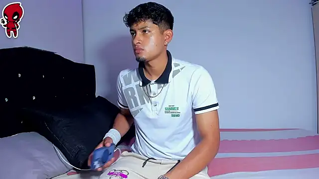 Dominic King online show from 03-02-26, 01:28