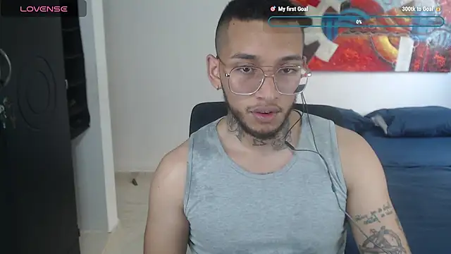 Snapshot of LucaVanden chatting on 10-29-25, 06:18 LucaVanden online show from 10-29-25, 06:18