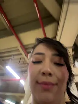 Hannahpradaa  online show from 11-08-25, 12:25